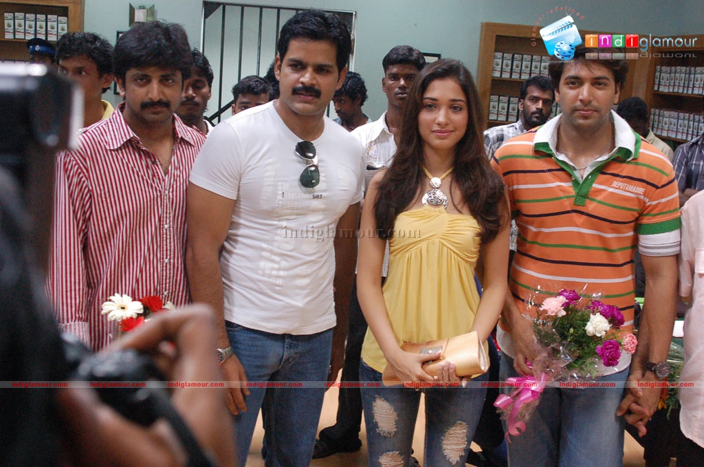 Thillalangadi Movie Launch Event hd photo